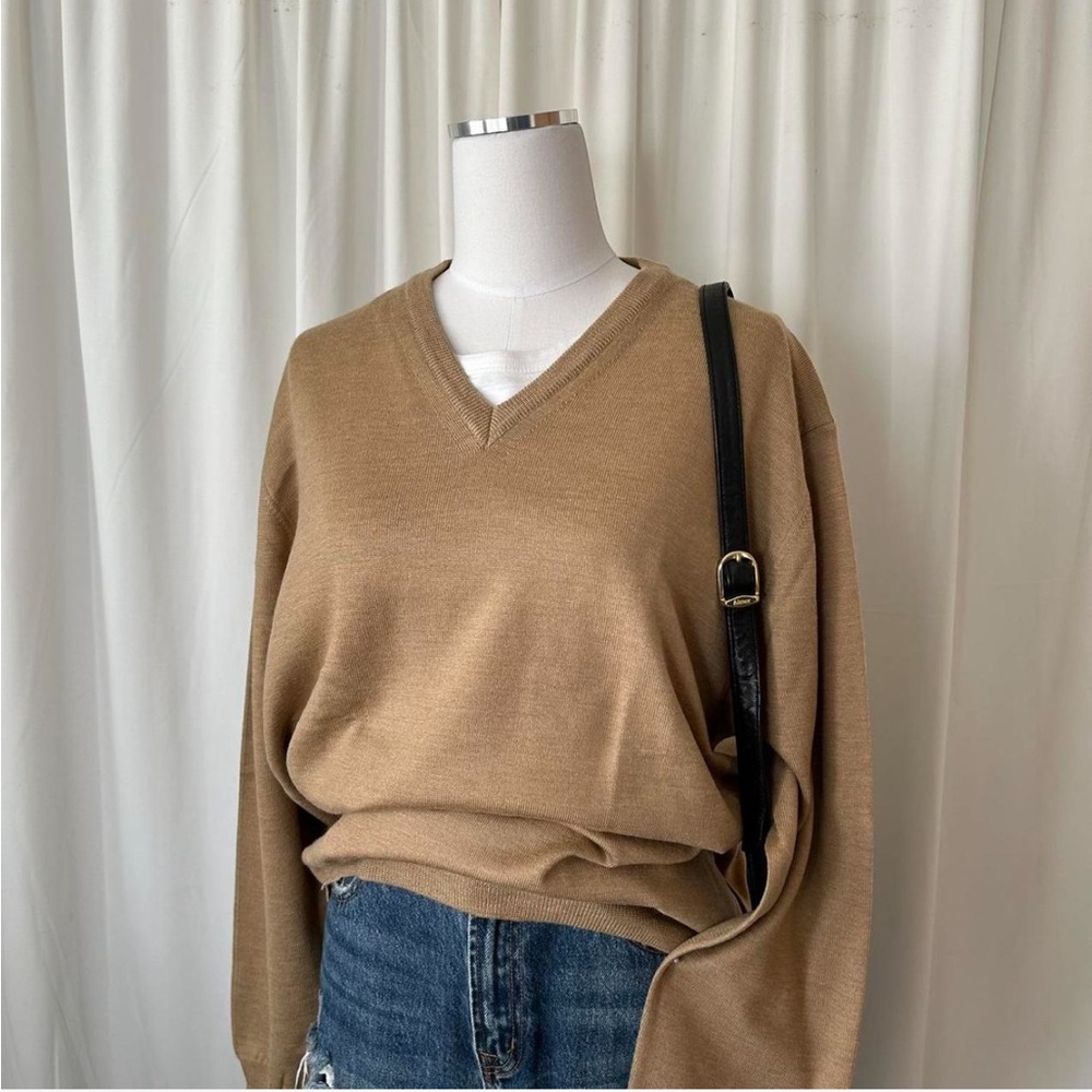 1990s Vintage Grant Thomas V neck sweater 100% Extra Fine Merino Wool Tan. - Picture 2 of 8